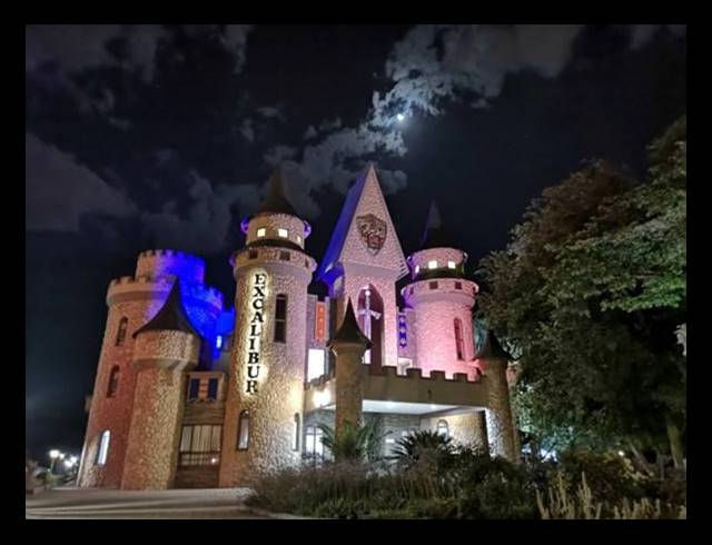 2,380M² HOTEL FOR SALE IN WATERVAL EAST